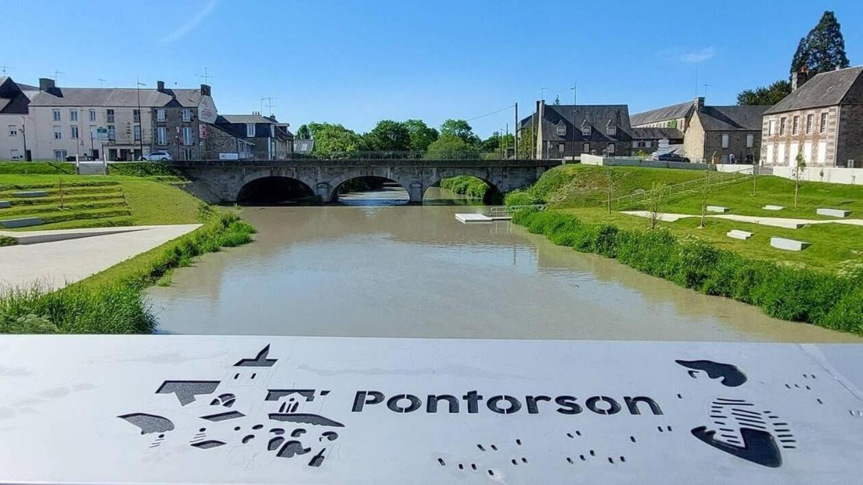 Maison Gite 2/4 P Baie Du Mont ポントルソン エクステリア 写真